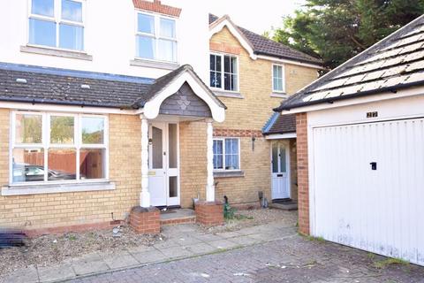 5 bedroom townhouse for sale, Nightingale Shott, Egham TW20 9SU