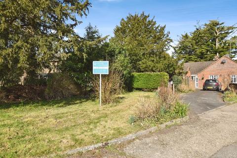 2 bedroom bungalow for sale, Barnaby Close, Downton                                            *PLANNING PERMISION GRANTED*