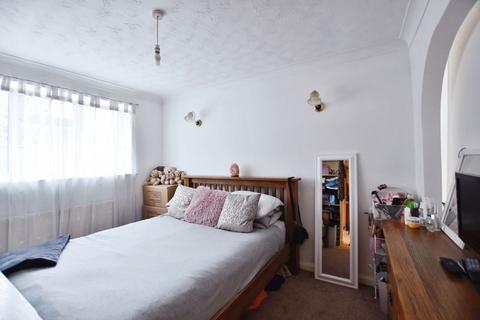 The New Bungalow Barnaby Close, Downton, Salisbury, SP5 3NX
