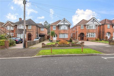 3 bedroom detached house to rent, Glenfield Avenue, Bitterne Park, Southampton