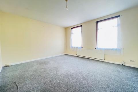 1 bedroom apartment to rent, Southbridge Road