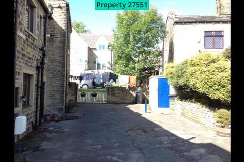 2 bedroom cottage to rent, Wade House Road, Halifax, HX3 7PF