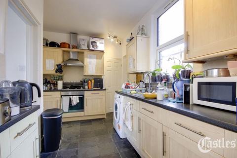 3 bedroom apartment for sale, Westbury Avenue, London, N22