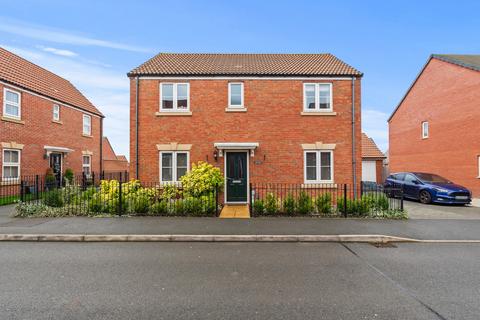 4 bedroom detached house for sale, Pryor Road, Kettering, NN15