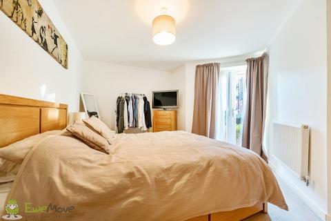 2 Boundary Place, Tadley, RG26 4PW