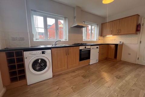 2 bedroom apartment to rent, Shepherds Walk, Bristol