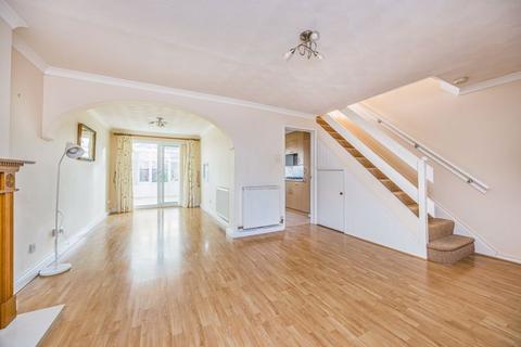 3 bedroom end of terrace house to rent, Newney Close, Portsmouth