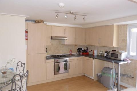 3 bedroom apartment to rent, Albany Road, Cardiff CF24