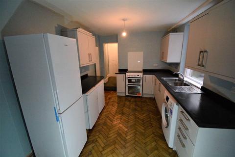 7 bedroom terraced house to rent, Garth Road, Bangor, Gwynedd, LL57