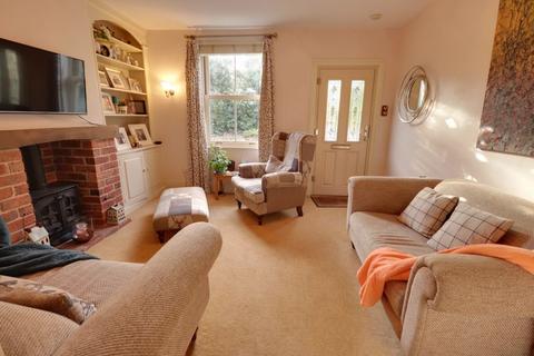 2 bedroom cottage for sale, Shop Lane, Stafford ST19