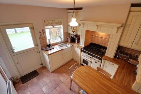 2 bedroom cottage for sale, Shop Lane, Stafford ST19