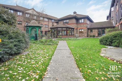 2 bedroom flat for sale, Vienna Close, Clayhall