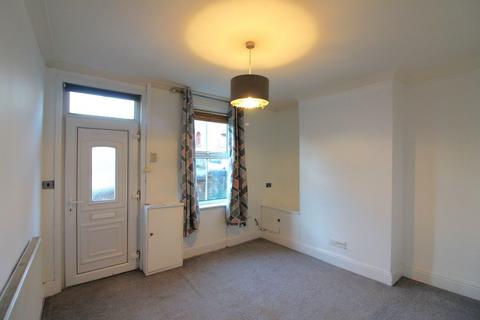 2 bedroom terraced house to rent, 8 Marhill Road, Carlton