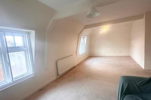 2 bedroom maisonette to rent, Aynscombe Angle, Orpington, Kent, BR6 0JH