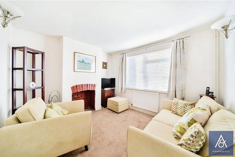 2 bedroom terraced house for sale, Banbury Road, Northamptonshire NN13