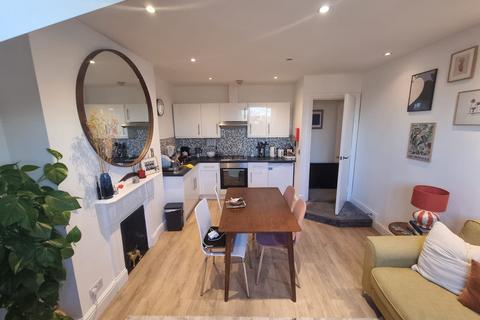 2 bedroom flat to rent, Minster Road, West Hampstead, NW2