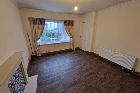 3 bedroom semi-detached house to rent, Highlands Grove, Bradford, West Yorkshire, BD7