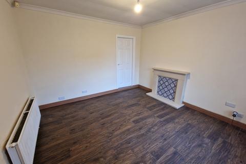 3 bedroom semi-detached house to rent, Highlands Grove, Bradford, West Yorkshire, BD7