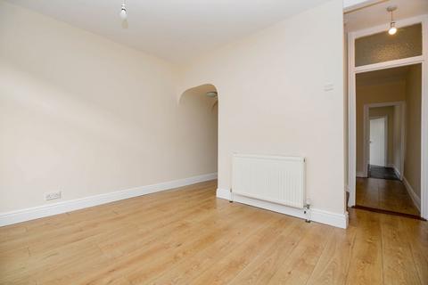 2 bedroom end of terrace house for sale, Manchester Road, Portsmouth PO1