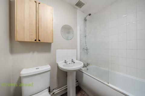 1 bedroom apartment to rent, Auckland Road, London, SE19
