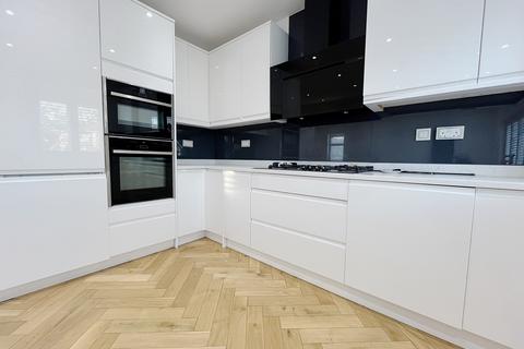 2 bedroom flat to rent, Horn Lane, London, W3