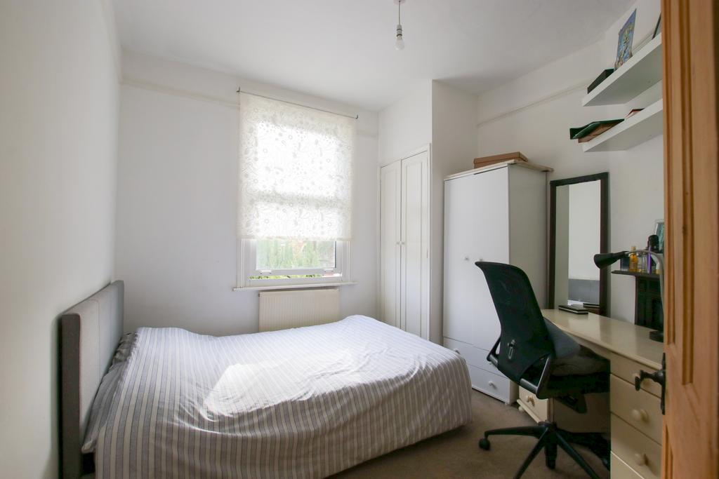 Bedroom 3: