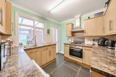 2 bedroom bungalow for sale, Powlett Road, Rochester