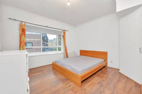 5 bedroom end of terrace house to rent, Ironmongers Place, London E14