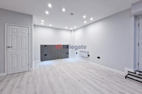 Studio to rent, Bellegrove Rd, Welling DA16