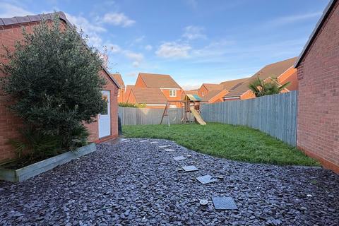 4 bedroom detached house for sale, Field Sidings Way, Kingswinford DY6