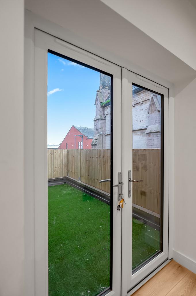Apartment 4 - Bank Street - In House Property Lett