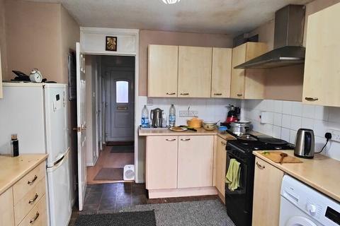 3 bedroom terraced house to rent, Minerva Way WELLINGBOROUGH