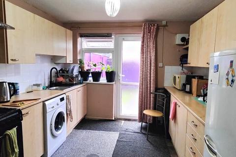 3 bedroom terraced house to rent, Minerva Way WELLINGBOROUGH