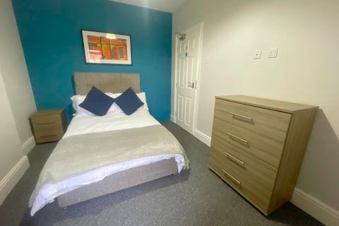 1 bedroom in a house share to rent, Room 4, 137 Brereton Avenue