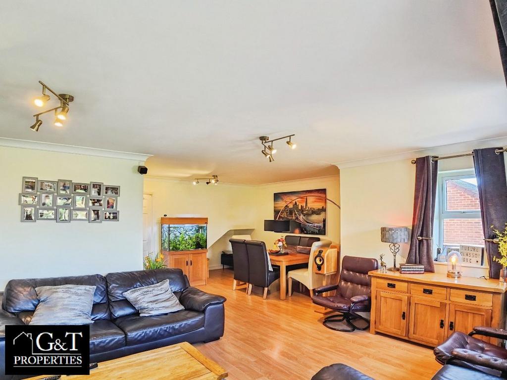 Reception room/dining area