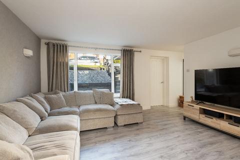 53 Hillshaw Crescent, Rochester, ME2 2PT