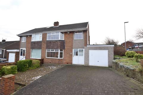 3 bedroom semi-detached house to rent, Lawrence Avenue, Blaydon, NE21