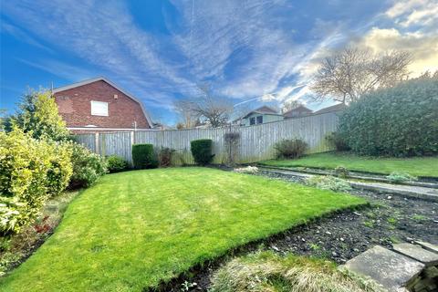 3 bedroom semi-detached house to rent, Lawrence Avenue, Blaydon, NE21