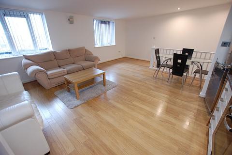 2 bedroom penthouse to rent, Harper Mill, Ashton-under-Lyne OL6