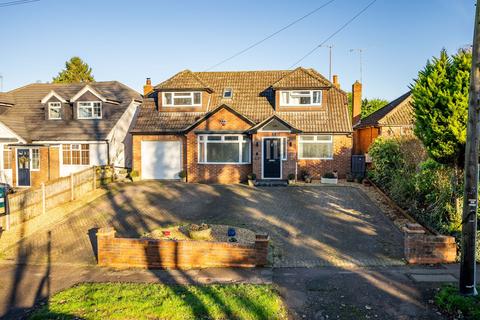 5 bedroom detached house for sale, Manor Road, Luton LU1