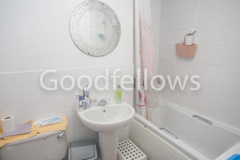 1 bedroom apartment to rent, Heathfield Drive, Surrey CR4