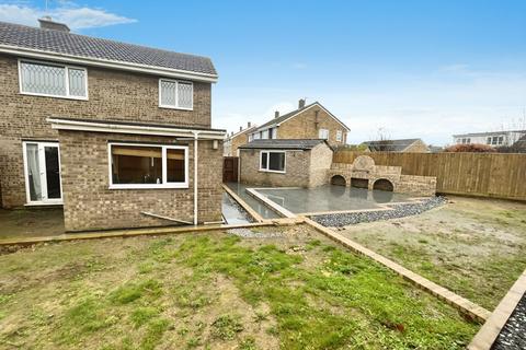 7 Hamilton Close, Grimsby, DN34 5QW