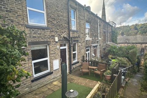 2 bedroom end of terrace house for sale, Castle View, West Yorkshire OL14