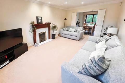43 Faraday Avenue, Stretton, Burton-on-trent, DE13 0FX