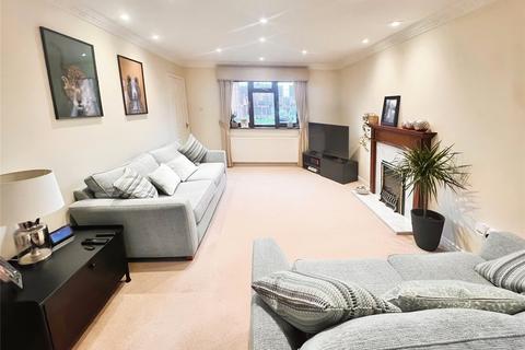 43 Faraday Avenue, Stretton, Burton-on-trent, DE13 0FX