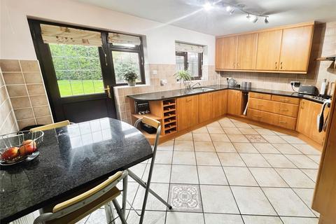 43 Faraday Avenue, Stretton, Burton-on-trent, DE13 0FX