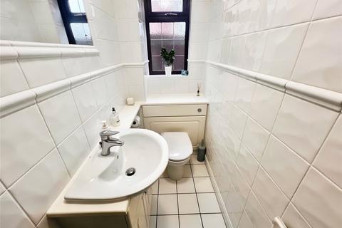 43 Faraday Avenue, Stretton, Burton-on-trent, DE13 0FX