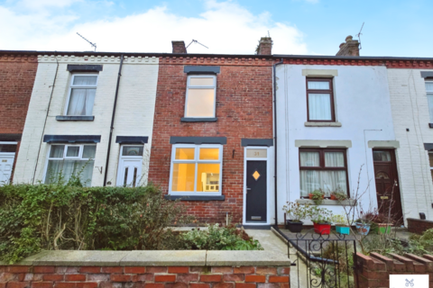 2 bedroom terraced house to rent, Catherine Street East, Bolton BL6