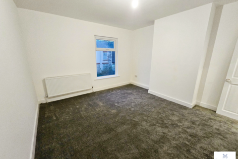 2 bedroom terraced house to rent, Catherine Street East, Bolton BL6