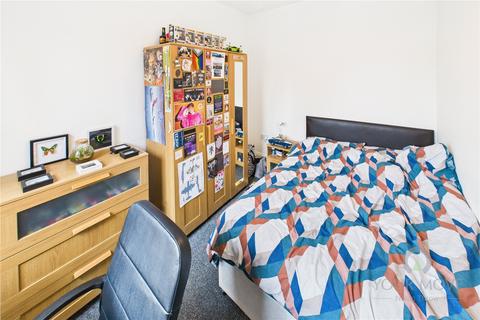 3 bedroom house to rent, St. James Park Road, Northamptonshire NN5